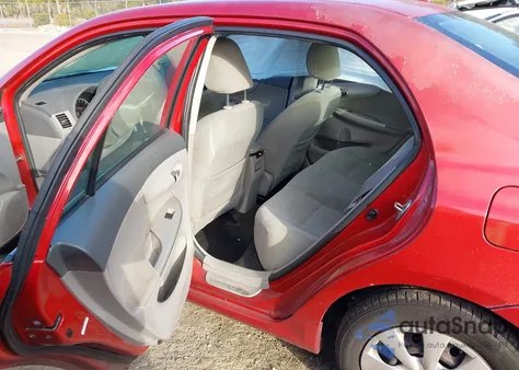 2010 Toyota Corolla Le z USA, uszkodzony, nr VIN 2T1BU4EE5AC410583